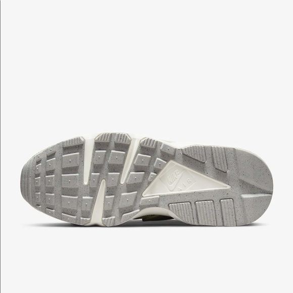 Nike Air Huarache Green Snake - Picture 13 of 14